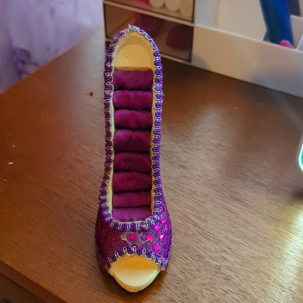 Ring holder